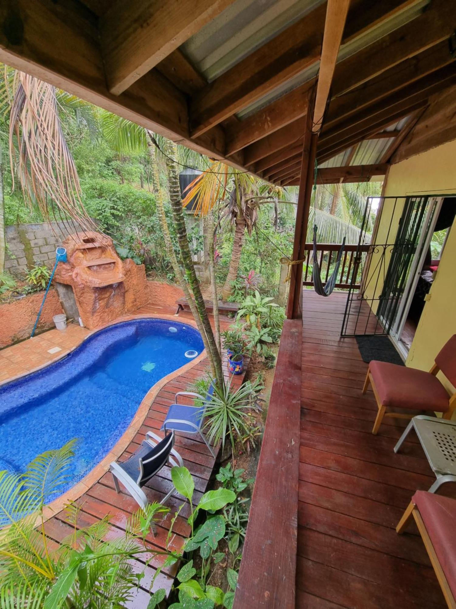 Roatan Backpackers' Hostel Sandy Bay Eksteriør bilde
